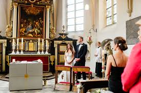 Heute dürfen wir ein brautpaar mit unseren weißen tauben zur hochzeit am schloss raesfeld wieder einmal den tag verschönern. Hochzeitslocation Schloss Raesfeld Hochzeitsfotograf Mainz Wiesbaden Georgij Shugol