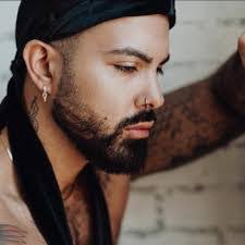 Hector Ilarraza's Instagram, Twitter & Facebook