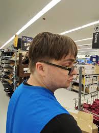 Showing people weird photos of myself 😂😭 #fyp #funnyvideo #walmart  #foryoupage #prank #viral #trending