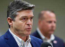 Elwood Edwards, the man behind the voice of AOL's 'You've got mail'  greeting, dies at 74