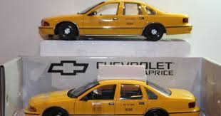 Chevrolet Caprice Nyc Taxi Lot Of 2 By Ut Models 1 18 Diecast Car 115 Chevrolet Caprice Diecast Cars Diecast