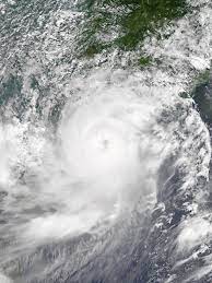 On wednesday, august 23, hato, a category 10 typhoon, battered southern china, including the cities of hong kong and macau. Typhoon Hato Wikipedia