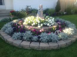 What A Beautiful Double Circle Garden Garden Flower Beds Flower Garden Design Backyard Flowers Garden