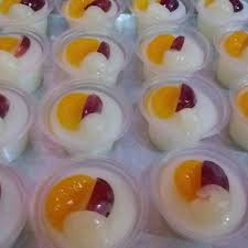 Resep puding melon stroberi yoghurt, punya tampilan cantik yang bikin siapa pun yang melihatnya jatuh cinta. Puding Buah Cup Surakarta Rumah Puding Sasa Facebook