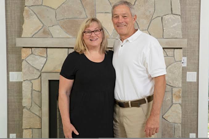 Mary and Kirk Ferentz will receive Robert D. Ray Character Award - Drake  University Newsroom