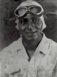 The Incredible Story of Race Driver Charlie Wiggins — Gold and Glory  Championship Winner