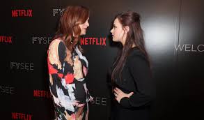 The actress discusses her role in the new netflix original series. Katherine Langford Updates On Twitter Katherine Langford And Kate Walsh At Netflix S 13 Reasons Why Fysee Event In La
