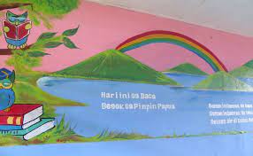 Mural dinding merupakan cara yang efektif untuk menghias dan mempercantik dinding ruangan, karena di gambar langsung oleh pelukis yang profesional. Terbaru 30 Contoh Lukisan Dinding Perpustakaan Lukisan Dinding Perpustakaan Sekolah Sabalukisan Download Inilah Luki Lukisan Dinding Kelas Tk Perpustakaan