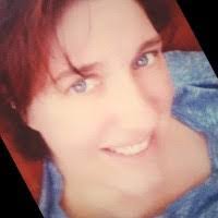 Amy Scheffler's Instagram, Twitter & Facebook