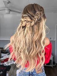 10 Trending Bridal Hairstyles With Halo Hair Extensions Wedding Hair Extensions Hair Styles Halo Hair