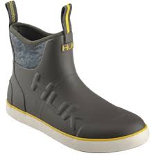 Its full neoprene and rubber upper construction provide durability and comfort. Huk Performance Fishing Rogue Vawe Shoes Men S Campsaver