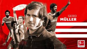 Considerato il più grande centravanti tedesco della storia oltreché tra i più forti di tutti i tempi, con la germania ovest è stato campione d'europa nel 1972 e campione del mondo nel 1974, segnando i gol decisivi in. Bundesliga Gerd Muller One Of The Greatest Goalscorers Of All Time