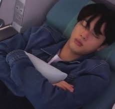 Although jin gave him permission to talk about him, sleepy felt bad about using his name all the time. Sleepy Seokjin Taehyung Cute Kim Seokjin Tutorial De Animacao