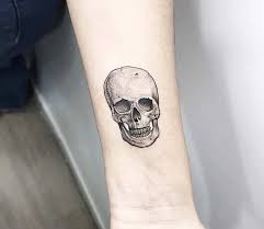 Skull Tattoo By Pedro Goes Post 25970 Skull Tattoo Small Skull Tattoo Small Tattoos
