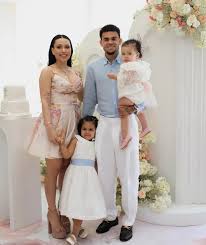 Luis Diaz with his family 🤍