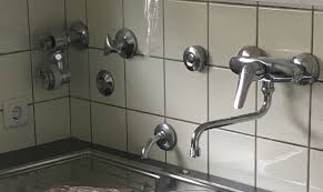 Wasserhahn montieren geht ganz einfach mit der hornbach meisterschmiede. Spulmaschine An Wasserhahn An Der Wand Anschliessen Wasser Kuche Spuelmaschine