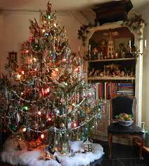 Maybe you would like to learn more about one of these? Vintage Christmas Decorations That Are Making A Huge Comeback