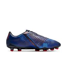 Poland have a favourable group with lewandowski set to fancy his chances against switzerland, turkey and wales. What Boots Does Robert Lewandowski Wear
