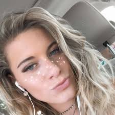 Anna Hammock (@annahammock513)