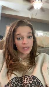 Elizabeth Maness's Instagram, Twitter & Facebook