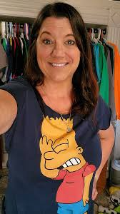 Woman renovates trailer after leaving relationship