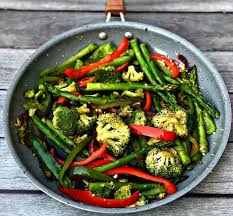 Add beef and mushrooms and cook. Low Carb Ginger Garlic Vegetable Stir Fry