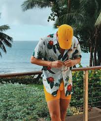 Bad bunny es uno de los artistas urbanos que más interés despierta entre los internautas, precisamente por el hermetismo con el que trata su vida privada y su escasa actividad en las redes sociales. ð˜½ð™¤ð™©ð™ž Pa Twitter Ella Es Carliz Ex Novia De Benito Martinez Hoy Bad Bunny En Esos Tiempos Benito Trabaja De Bagger En Econo Supermercado De Puerto Rico Https T Co 0pbmv4tnsh