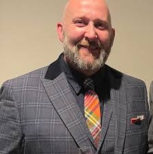 Bruce Tait's Instagram, Twitter & Facebook