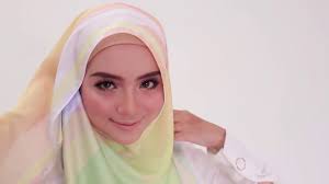 Tutorial hijab ringkas oleh mira filzah menggunakan tudung galeri ariani, koleksi pure basic eyelash shawl. Hijab Shawl Tutorial 2017 By Mira Filzah Style1 Youtube