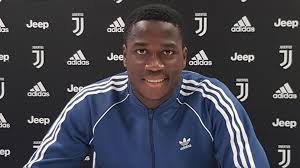 Football player fc juventus ��. Daouda Peeters Chi E Il Centrocampista Della Juventus Convocato Per Verona Goal Com