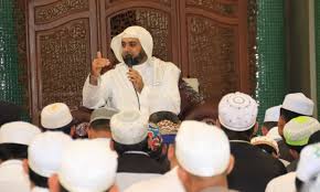 Syekh ali jaber minta masyarakat tidak terprovokasi akibat kejadian penusukan dirinya. Syekh Muhammad Jaber Ulama Dulu Dua Kali Khatam Al Qura A A An Dalam Sehari Kanal Kalimantan