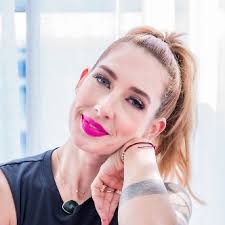 Lesley Logan: Certified Pilates Instructor