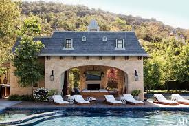 Time documentary series, which features appearances. Gisele Bundchen And Tom Brady S House In Los Angeles Pool Haus Poolhaus Pool Haus Ideen