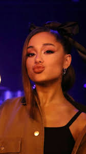 Pin di Kerry Tuck su Ariana Grande