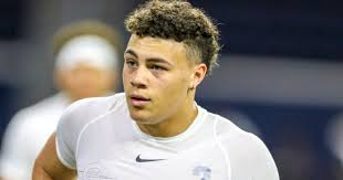 Elite TE target Theo Johnson is still thinking hard about playing for UGA