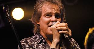 Meghalt Kim Simmonds