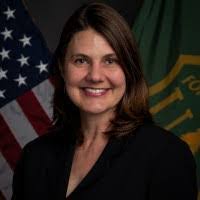 Jenni Blake's Instagram, Twitter & Facebook