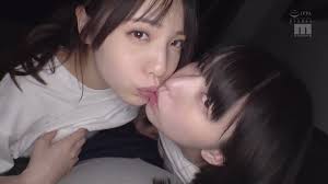 女子会してるお宅にM男くんが突撃参加！ お泊り女子会で夕方から朝がくるまで一日中犯○れて小悪魔中出しされる！ 白桃はな 花狩まい