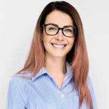 Stephanie Ponsford's Instagram, Twitter & Facebook