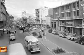 Y Asi Era La Carrera 15 De Bucaramanga Por Los Anos 50 Gracias Dario8514 Por La Foto Historiabuc Bucaramanga Fotos Antiguas Fotografia Antigua