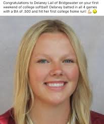 Anna Hornbaker (@SoftballGiraffe)