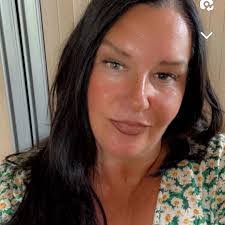 Amanda Heffernan's Instagram, Twitter & Facebook