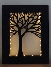 Baum Scherenschnitt Leinwand Mit Integrierter Lichterkette Scherenschnitt Baum Scherenschnitt Leinwandbilder Selber Machen