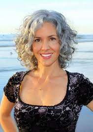 Pin By Cindy Young On Hair Styles And Color Medium Hair Styles Curly Hair Styles Naturally Curly Hair Styles