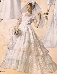 Spiegel 1971 1970s Wedding Styles Bridal Gowns Vintage Vintage Bridal Fashion Wedding Gowns Vintage