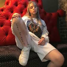 Top 50: Billie Eilish Nude Pussy & Sexy Tits Pictures (2025)