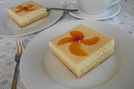 Blitz Kasekuchen Mit Mandarinen Vom Blech Von Katalin Chefkoch Kasekuchen Mit Mandarinen Kuchen Rezepte Einfach Kuchen Und Torten