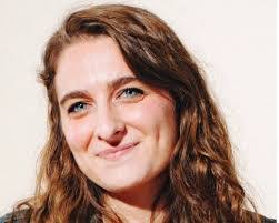 Sara Mcfarlane's Instagram, Twitter & Facebook