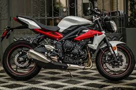 2015 Triumph Street Triple R Review Revzilla Motos Sonhos
