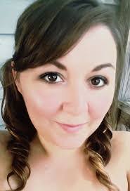 Angela Edmonds's Instagram, Twitter & Facebook